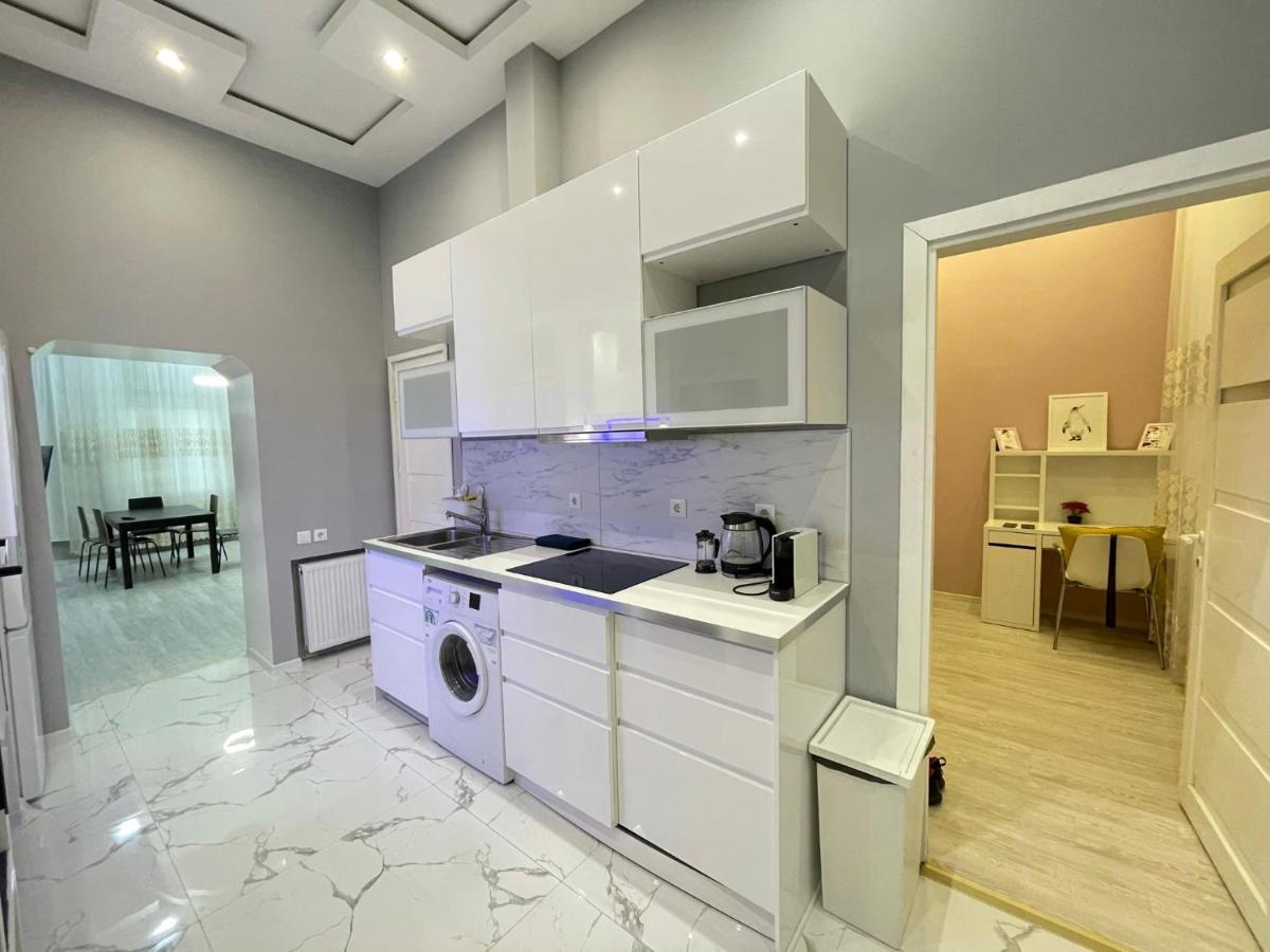 Deluxe Sapphire Residency - 4 Bedrooms Budapest Eksteriør bilde